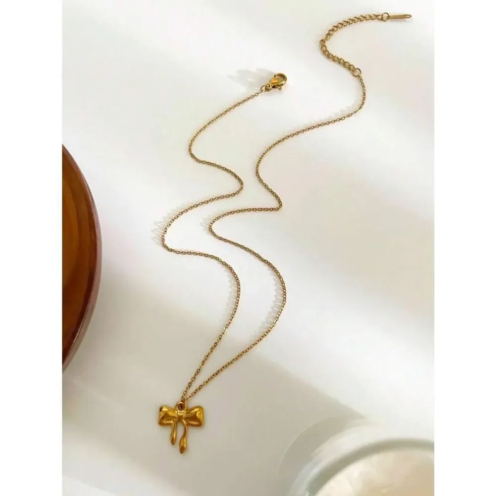 Bow Pendant Necklace #2524